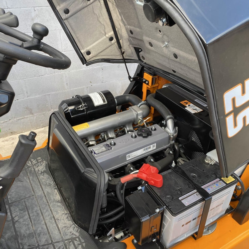Autoelevador 2500kg 2.5 Toneladas Triple Torre 4.5m