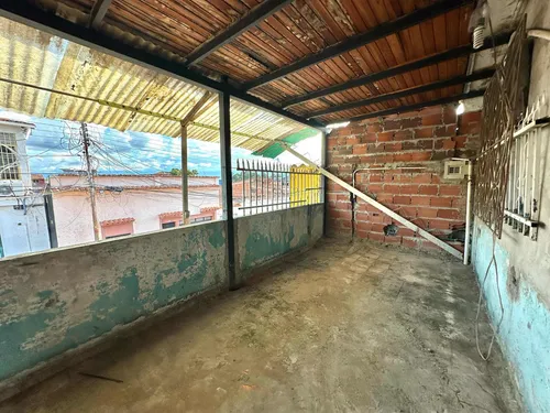 N.m Casa Gris En Barrio Obrero