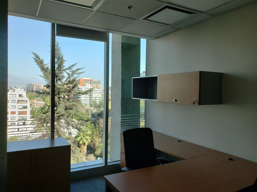 Imagen 6 de 14 de Oficina En Arriendo En Las Condes, Cuenta Con Mobiliario
