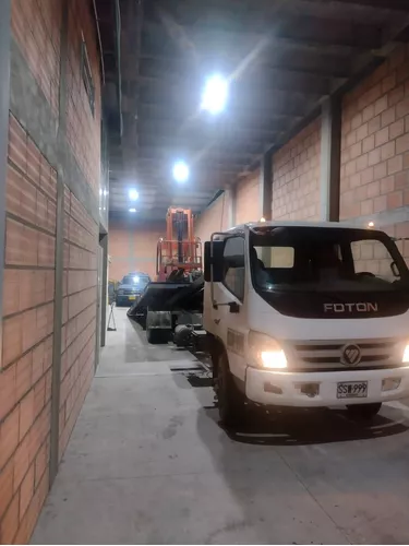 Bodega Tipo Industrial 20 De Julio Construcción Nueva