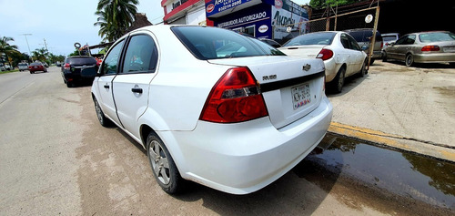 Imagen 3 de 8 de Chevrolet Aveo