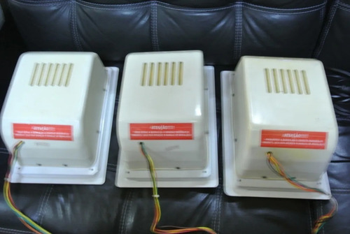 Imagem 3 de 3 de Trio Frontal Arandelas Caixas Xtend Motorizadas P Gesso