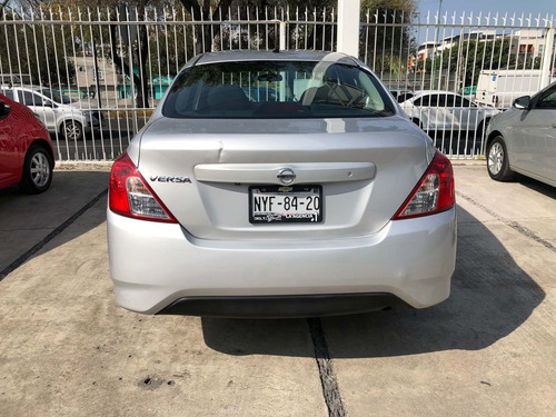 Imagen 4 de 10 de Nissan Versa 2019 1.6 Advance Mt