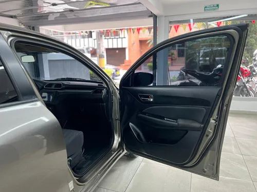Suzuki Swift Dziere Mt 2023