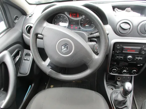 Renault Duster EXPRESSION 4X2 1600CC MT AA