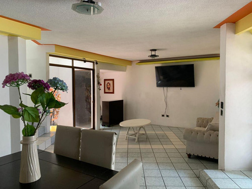 Casa En Venta En Co. La Pradera, Irapuato, Gto.