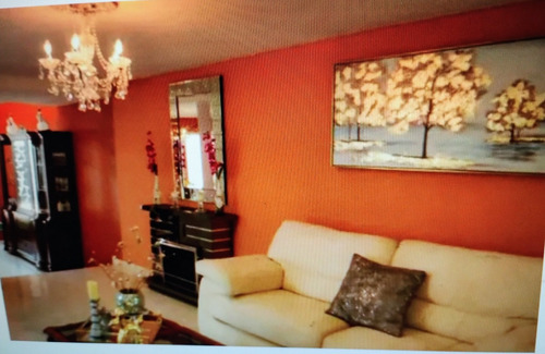 Casa En Venta En Col. Metropolitana, Nezahualcóyotl, St08