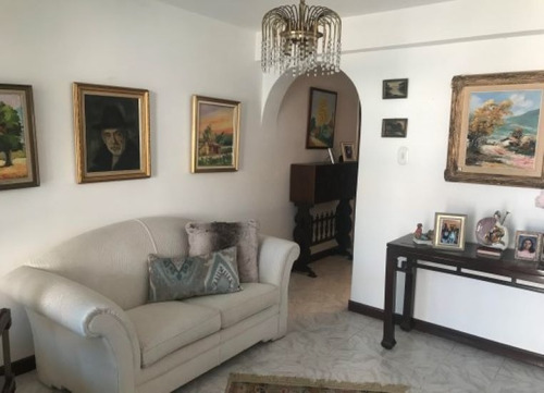 Imagen 3 de 21 de Se Vende, Casa, Macaracuay 180,80m2, 4h+s/2b+s+1/2/1pe