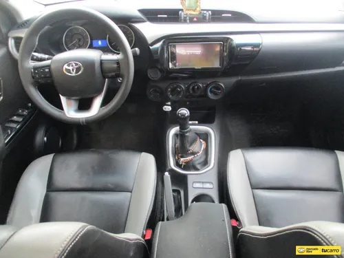Toyota Hilux Doblecabina 4x4 2400cc Mt Aa