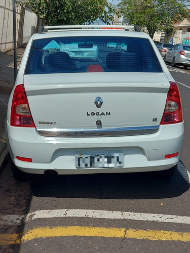 Renault Logan 1.6 Expression Hi-power 4p