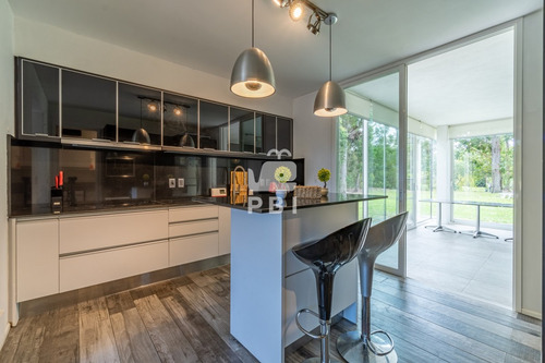 Casa De 3 Dormitorios En Design Village - Ref : Pbi1711