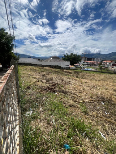Xv, Se Vende Terreno De Oportunidad Ubicado En Pueblo Nuevo Al Lado Del Conjunto Residencial Los Chaguaramos