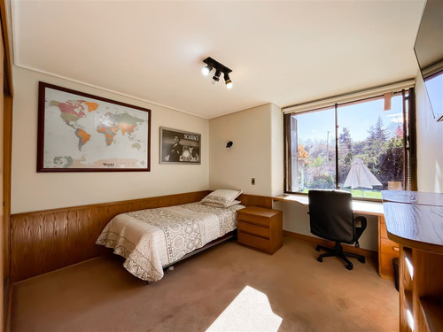 Casa En Venta De 7 Dorm. En Las Condes