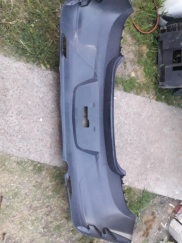 Imagen 2 de 3 de 149) Paragolpe Trasero Original Chevrolet Onix Original