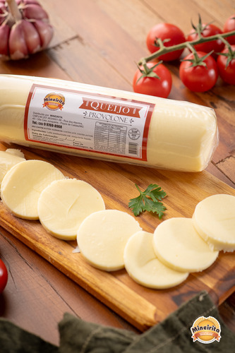 Provolone Mineirita 280g Queijo Artesanal Sul De Minas Roça