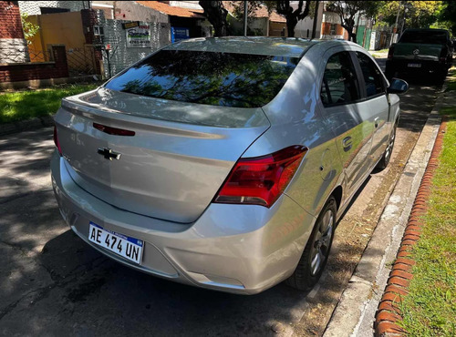 Chevrolet Onix Plus 1.4 Black Edition