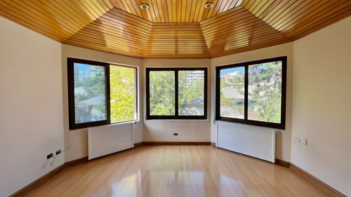 Casa Luminosa Y Remodelada