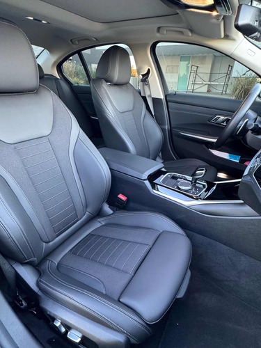 BMW Serie 3 3.0 330i Sedan Sport Line 252cv
