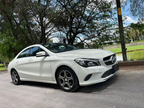 Mercedes-Benz Clase CLA 1.6 200 Cgi Sport At