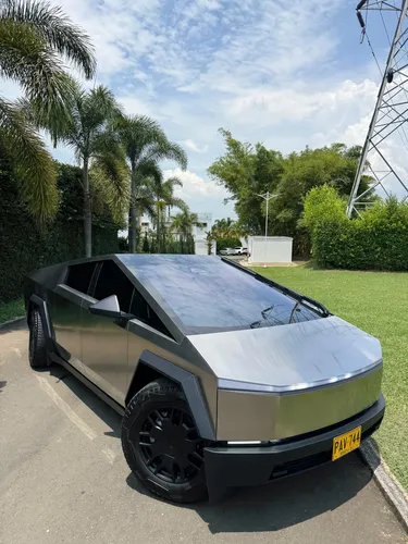 Tesla Cybertruck Foundation Series 4x4
