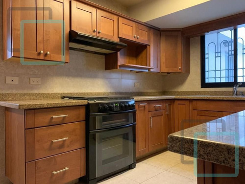 Imagen 3 de 10 de Casa En Venta Fuentes Del Valle Zona San Pedro Garza García