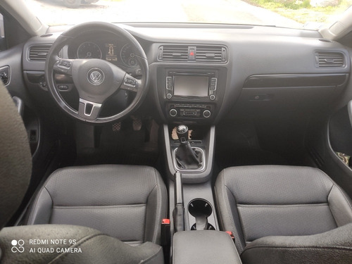 Volkswagen Vento 2.5 Luxury