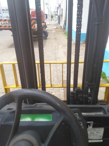 Imagem 6 de 9 de Empilhadeira Yale Glp 120vx *6 T.* 2013* T2e*otima*repasse