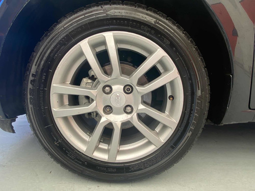 Imagen 12 de 13 de Chevrolet Sonic 1.6 Ls Mt 2016