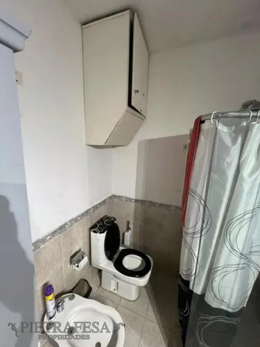 Apto En Venta Con Renta 4 Dormitorios, 2 Baños-centro