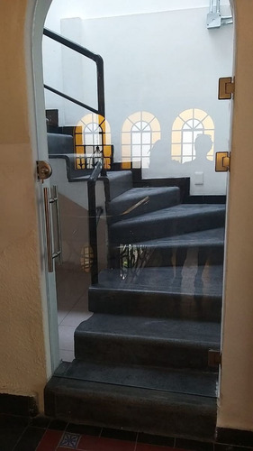 Imagen 4 de 14 de Casa Para Oficinas En Venta / Adolfo Prieto