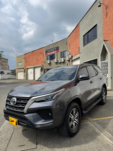 Toyota Fortuner 2.4 Street At 7As