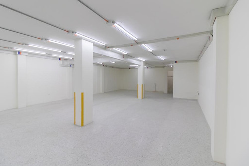Imagen 8 de 17 de Bodega En Arriendo En Bogota El Toberín