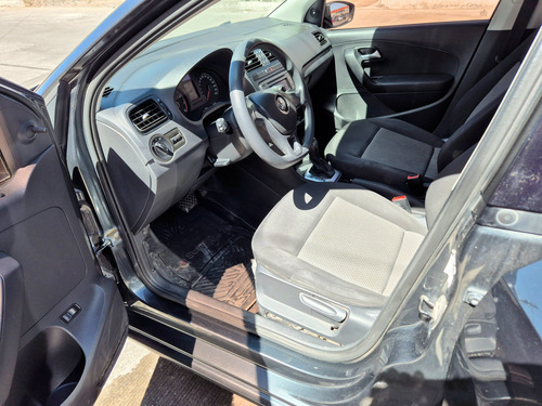 Volkswagen Vento 1.6 Confortline At