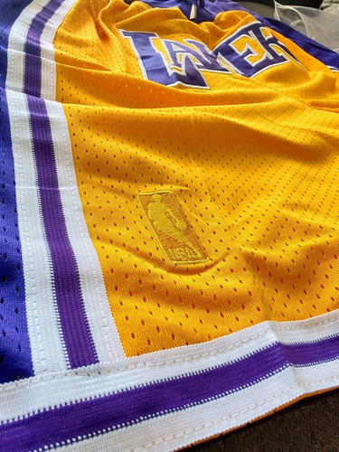Imagen 5 de 10 de Short Bermuda Básquet Nba Retro Lakers Temp 1996/97