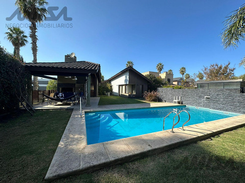 Casa En Venta En San Marino - Funes Hills - 3 Dormitorios