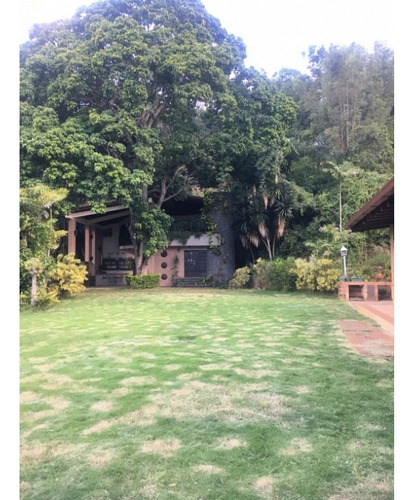 En Venta Casa 680m2 6h/6b/11p Cerro Verde 6194