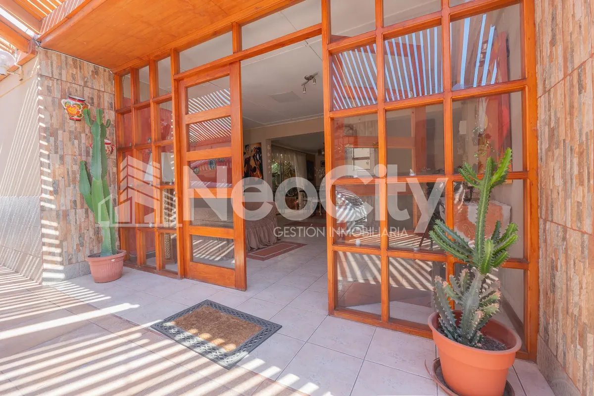 Imagen 4 de 29 de Amplia Casa En Venta En Pasaje Pedro Morán