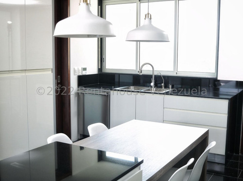Penthouse En Un Diseño De Revista, Espectacular Clima, Inmejorable Oportunidad - Los Campitos // Luis Gomez // Mls #24-14389