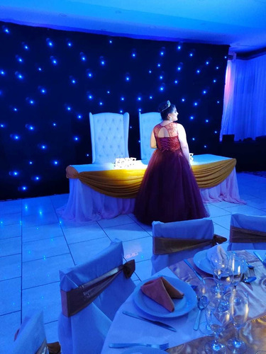 Imagen 3 de 5 de Alquiler De Pantallas Led/pistas De Baile/telon/cabinas