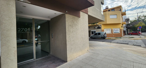 Departamento 3 Ambientes Al Frente Con Balcon Y Cochera Fija Cubierta