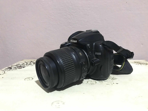 Nikon D5000