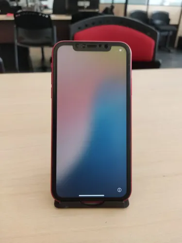 Celular iPhone 11 Color Rojo (Usado)