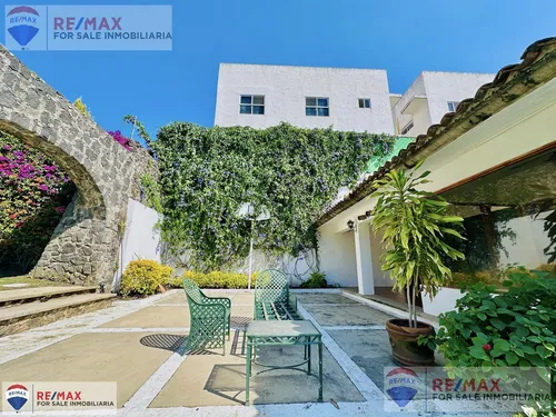 Venta De Casa De Un Nivel En Zona Exclusiva De Cuernavaca, Morelosclave 5379