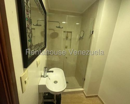 Venta De Amplio Apartamento Monterrey