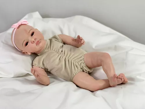 Bebe Reborn Malea Tecido Fofinha Carequinha Princesa Linda