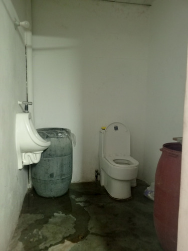 Petare. Venta Fondo De Comercio. Incluye Local En Alquiler