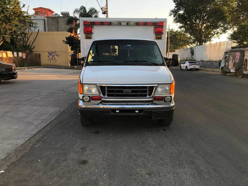 Imagen 2 de 15 de Ford Ambulancia Tipo 3