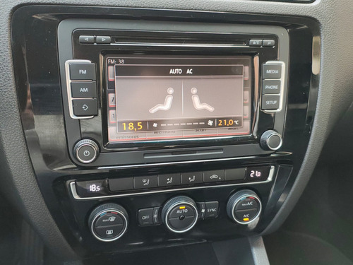 Volkswagen Jetta 2.0 TSI HIGHLINE 211CV GASOLINA 4P TIPTRONIC