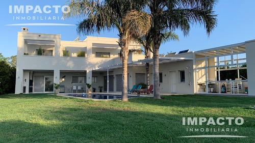 Casa En Venta En Club De Campo Las Cañuelas