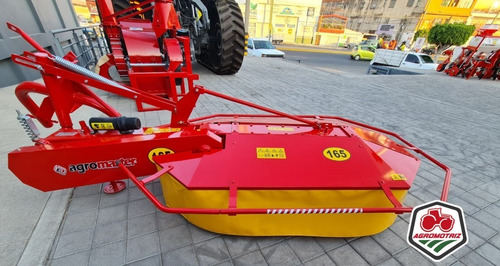 Imagen 4 de 12 de Segadora De 1.65 Para Tractores De 45 A 50hp Nueva